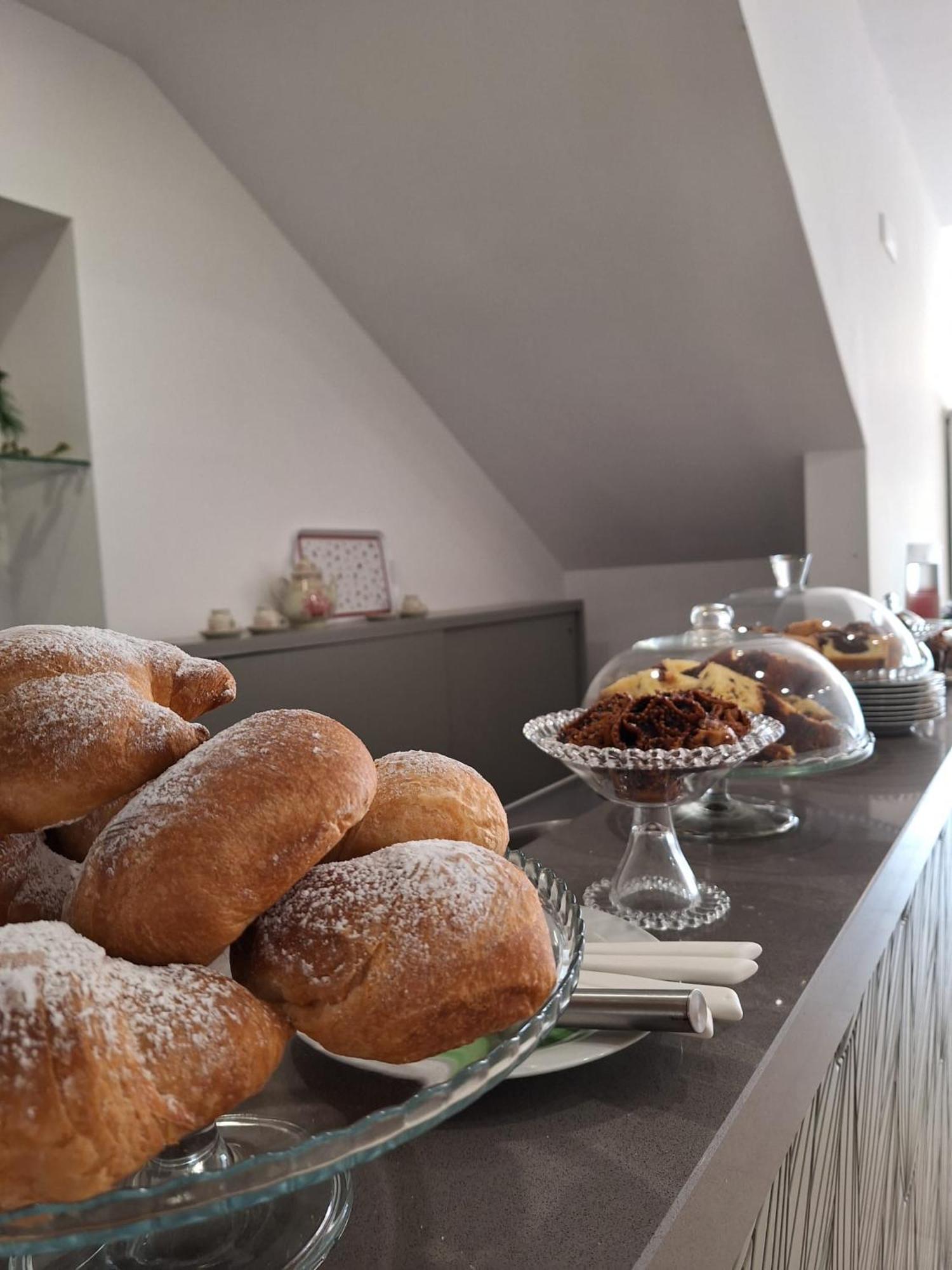 B&B Le Torri Santeramo in Colle Bagian luar foto